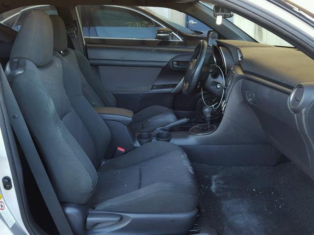 JTKJF5C78D3051901 - 2013 TOYOTA SCION TC 银色 照片 5