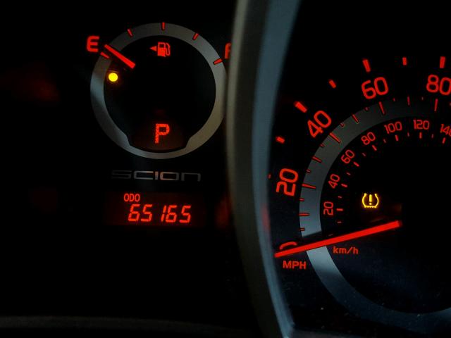 JTKJF5C78D3051901 - 2013 TOYOTA SCION TC 银色 照片 8