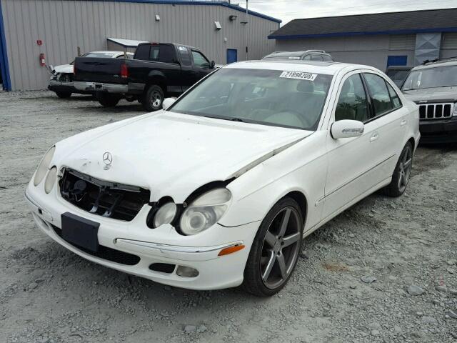 WDBUF65J45A655153 - 2005 MERCEDES-BENZ E 320 WHITE photo 2