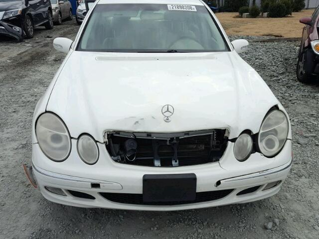 WDBUF65J45A655153 - 2005 MERCEDES-BENZ E 320 WHITE photo 9