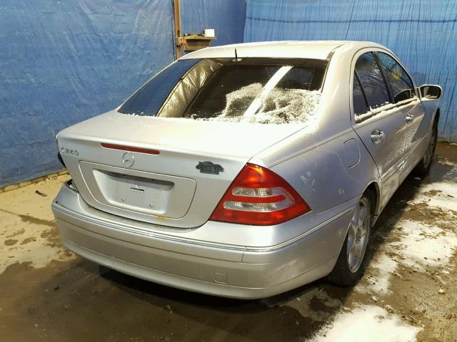 WDBRF61J72F224235 - 2002 MERCEDES-BENZ C 240 SILVER photo 4