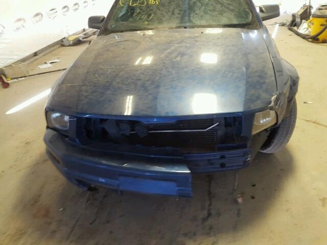 1ZVHT80N385200709 - 2008 FORD MUSTANG BLUE photo 9