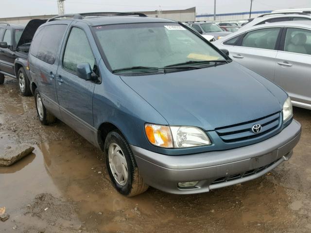 4T3ZF13CX2U480404 - 2002 TOYOTA SIENNA LE BLUE photo 1