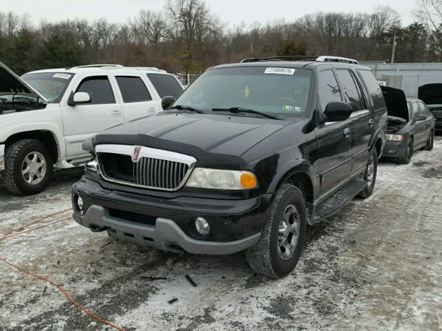 5LMFU28A0YLJ39300 - 2000 LINCOLN NAVIGATOR BLACK photo 2