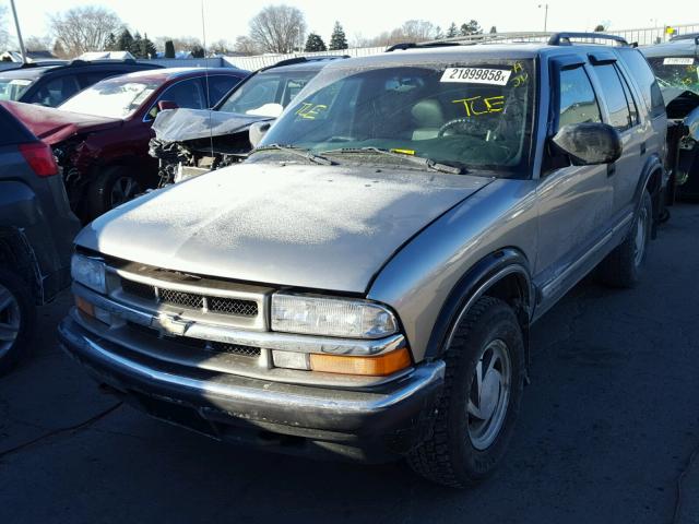 1GNDT13W2X2230580 - 1999 CHEVROLET BLAZER TAN photo 2