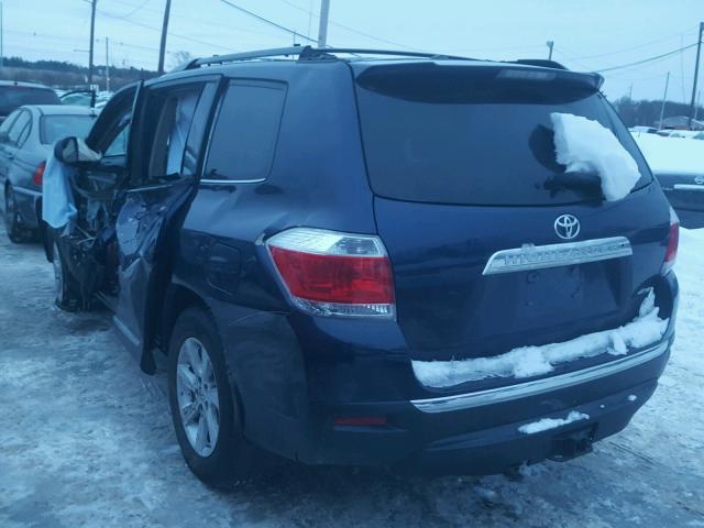 5TDBK3EH8CS165640 - 2012 TOYOTA HIGHLANDER BLUE photo 3