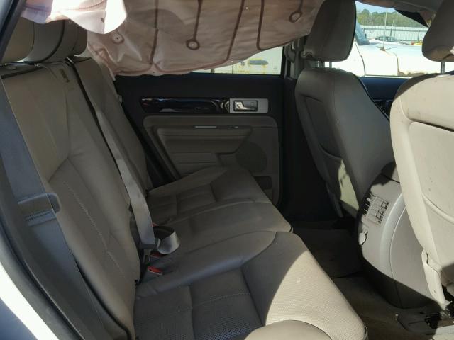 2LMDU68C18BJ39197 - 2008 LINCOLN MKX CREAM photo 6