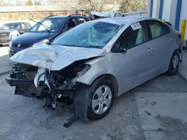 3KPFK4A74HE041208 - 2017 KIA FORTE LX SILVER photo 2