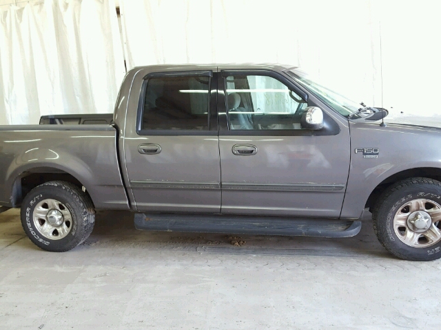 1FTRW07662KB81368 - 2002 FORD F150 SUPER GRAY photo 9