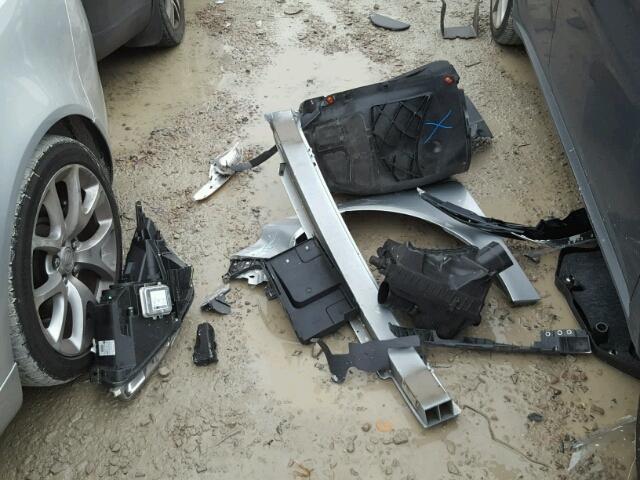 2G4GV5GV4C9170415 - 2012 BUICK REGAL GS SILVER photo 9