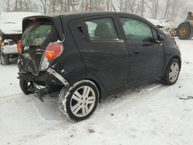 KL8CB6S94FC788982 - 2015 CHEVROLET SPARK LS BLACK photo 4