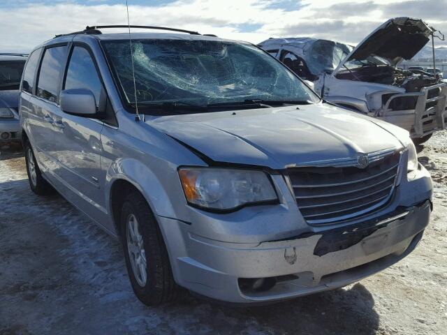 2A8HR54P48R774940 - 2008 CHRYSLER TOWN & COU SILVER photo 1