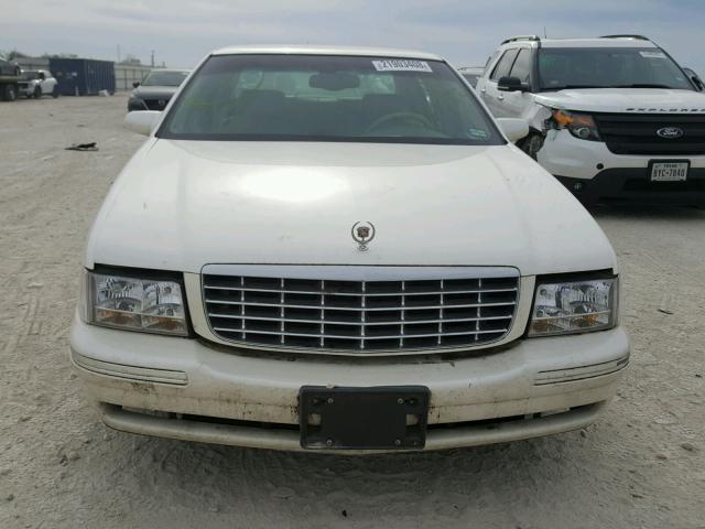 1G6KD54Y6XU800723 - 1999 CADILLAC DEVILLE WHITE photo 9