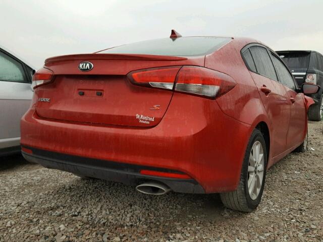 3KPFL4A72HE105260 - 2017 KIA FORTE LX RED photo 4