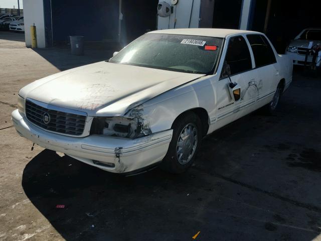 1G6KF5490XU738240 - 1999 CADILLAC DEVILLE CO WHITE photo 2