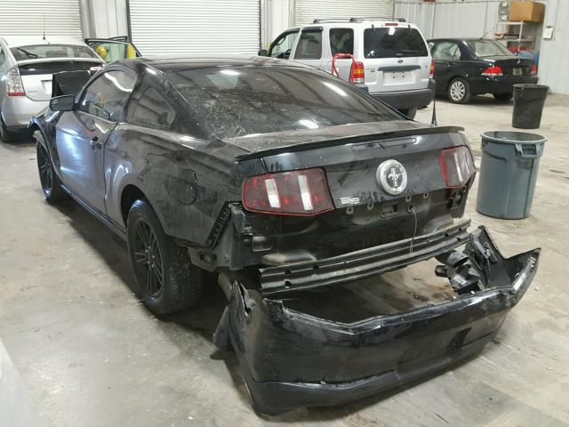 1ZVBP8AM3C5209905 - 2012 FORD MUSTANG BLACK photo 3