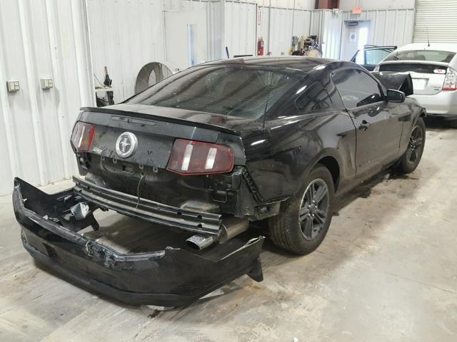 1ZVBP8AM3C5209905 - 2012 FORD MUSTANG BLACK photo 4