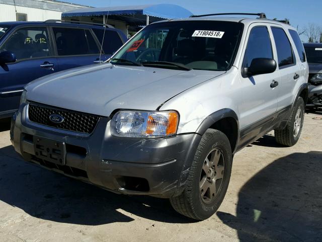 1FMYU03123KB02836 - 2003 FORD ESCAPE XLT SILVER photo 2