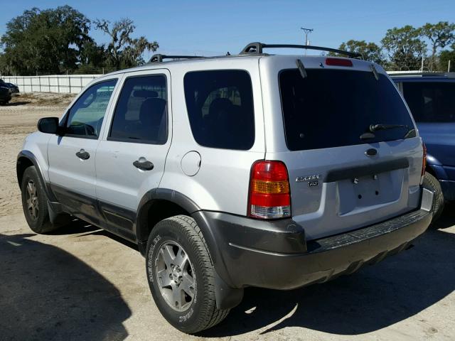 1FMYU03123KB02836 - 2003 FORD ESCAPE XLT SILVER photo 3