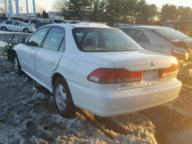 1HGCG16582A003096 - 2002 HONDA ACCORD EX WHITE photo 3