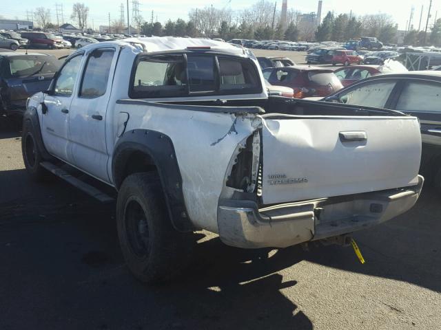 5TELU42N16Z184049 - 2006 TOYOTA TACOMA DOU WHITE photo 3