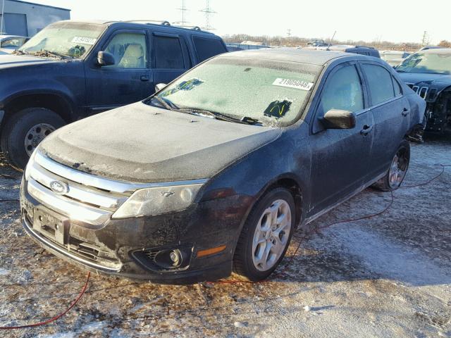 3FAHP0HA3BR147434 - 2011 FORD FUSION SE BLACK photo 2