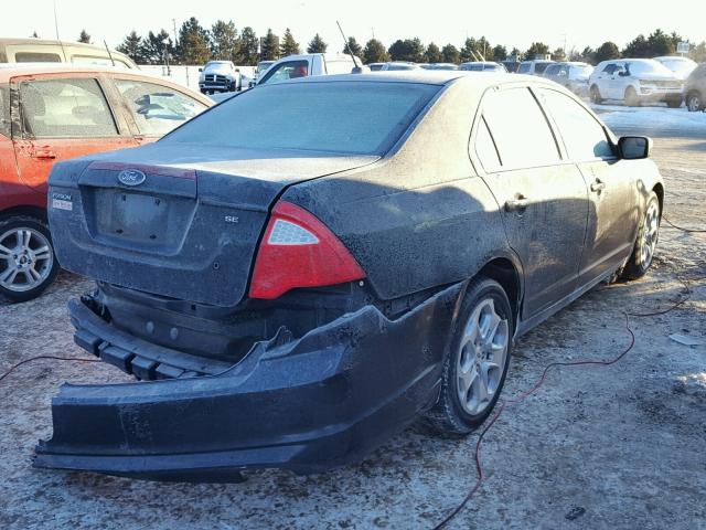 3FAHP0HA3BR147434 - 2011 FORD FUSION SE BLACK photo 4