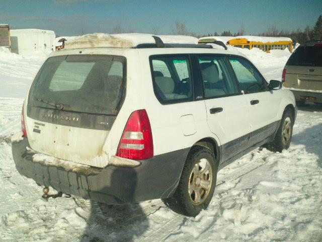 JF1SG63633H752570 - 2003 SUBARU FORESTER 2 WHITE photo 4