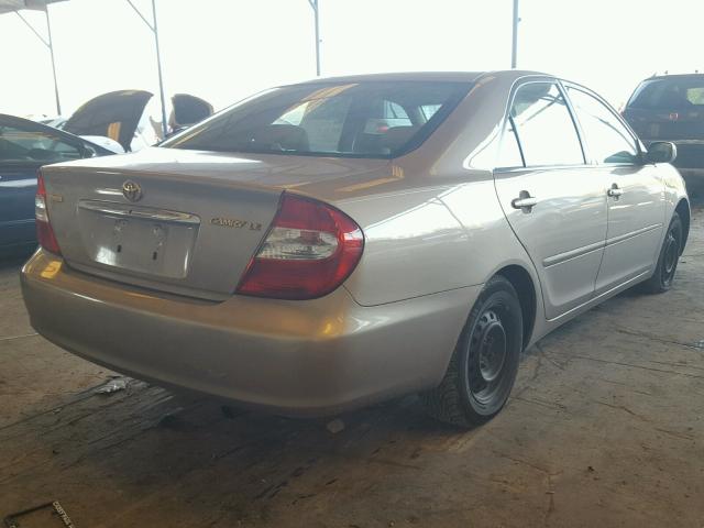 JTDBE32K220009361 - 2002 TOYOTA CAMRY LE TAN photo 4