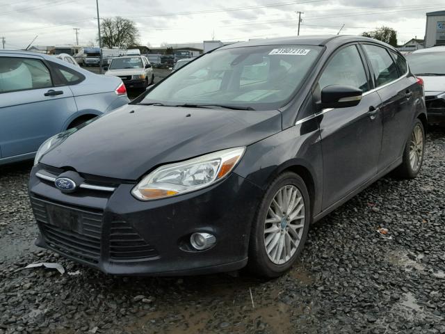 1FAHP3M25CL108375 - 2012 FORD FOCUS SEL BLACK photo 2