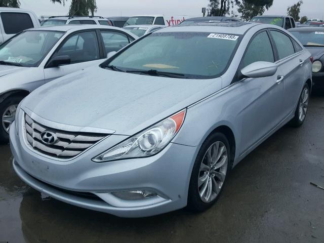 5NPEC4AC9BH037311 - 2011 HYUNDAI SONATA SE SILVER photo 2