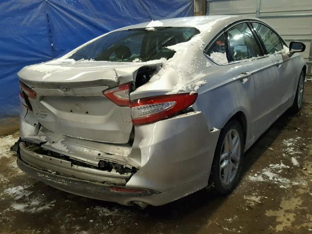 3FA6P0H76GR349462 - 2016 FORD FUSION SE SILVER photo 4