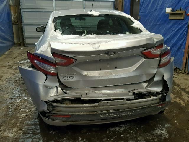 3FA6P0H76GR349462 - 2016 FORD FUSION SE SILVER photo 9