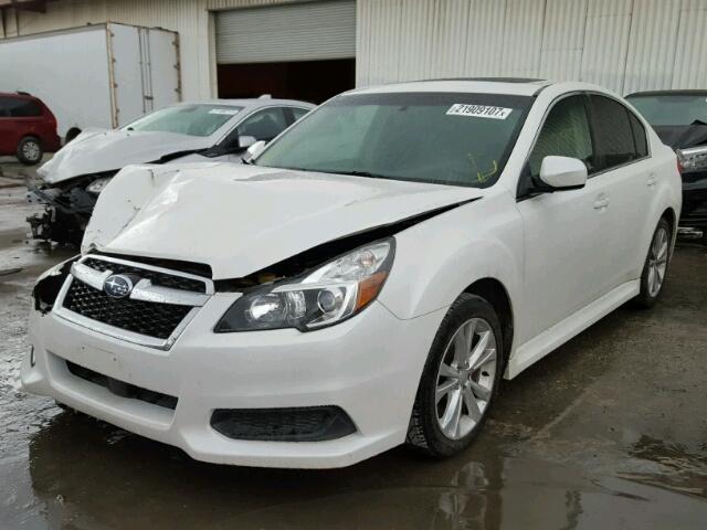 4S3BMBG6XD3017038 - 2013 SUBARU LEGACY 2.5 WHITE photo 2