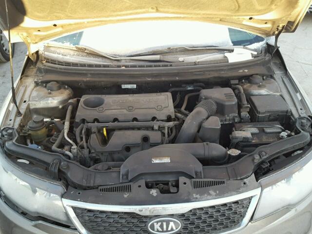 KNAFU4A21B5426191 - 2011 KIA FORTE EX GRAY photo 7