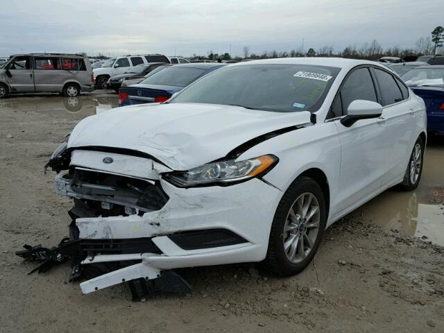 3FA6P0HD1HR252094 - 2017 FORD FUSION SE WHITE photo 2