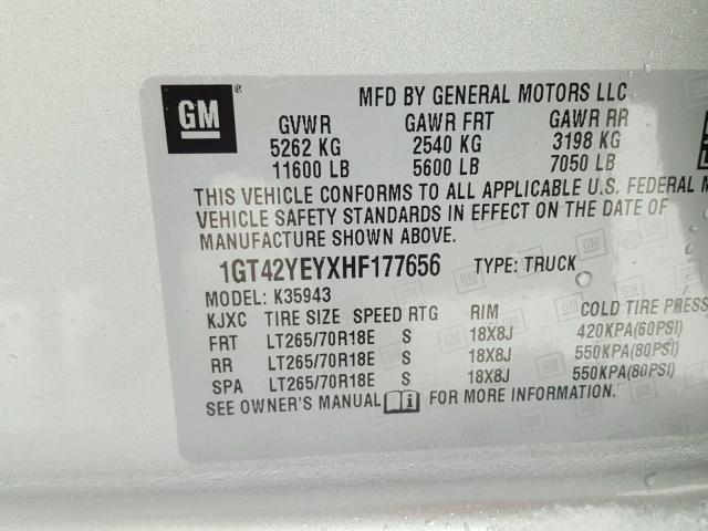 1GT42YEYXHF177656 - 2017 GMC SIERRA K35 SILVER photo 10