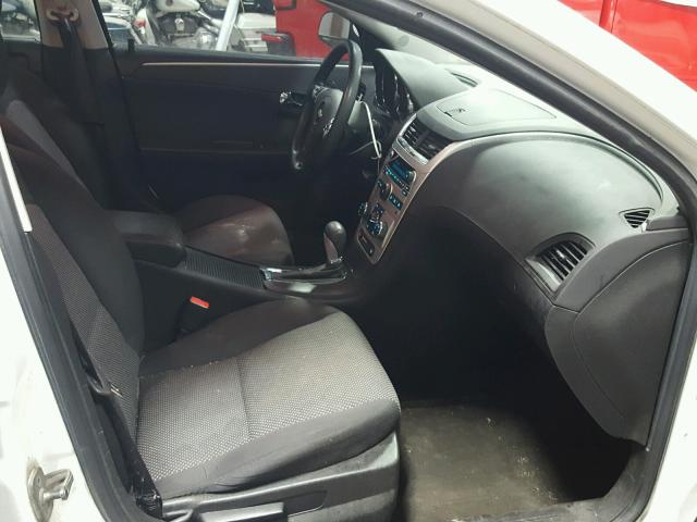 1G1ZC5E0XAF181197 - 2010 CHEVROLET MALIBU 1LT WHITE photo 5