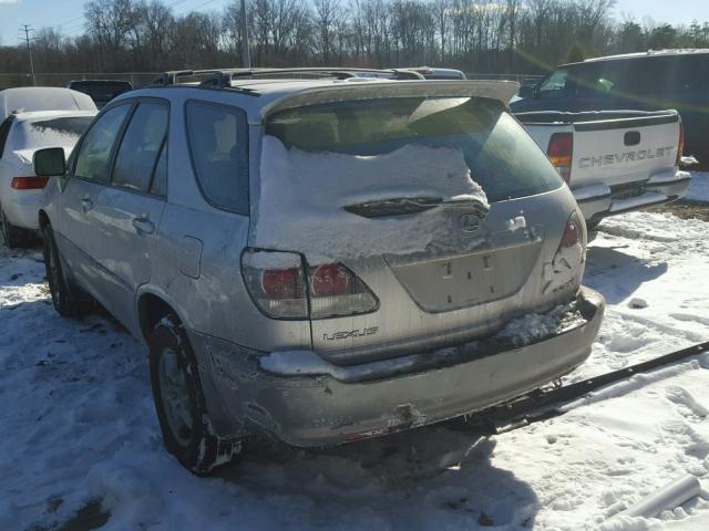 JTJHF10U720275696 - 2002 LEXUS RX 300 SILVER photo 3