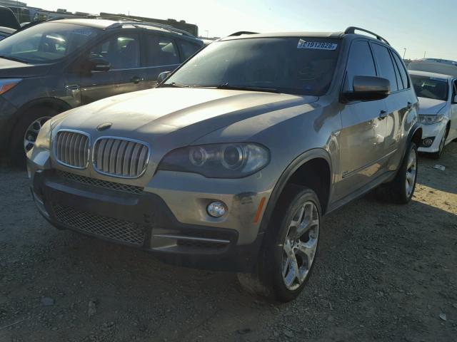 4USFE83537LY66005 - 2007 BMW X5 4.8I GRAY photo 2