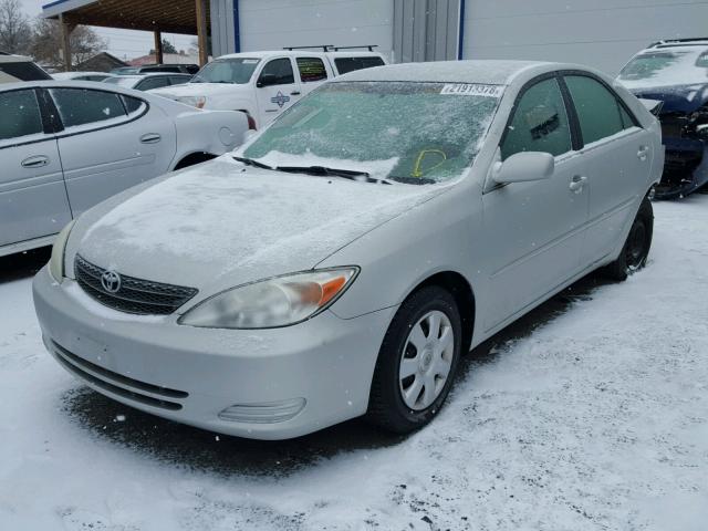 4T1BE32K43U724163 - 2003 TOYOTA CAMRY LE SILVER photo 2