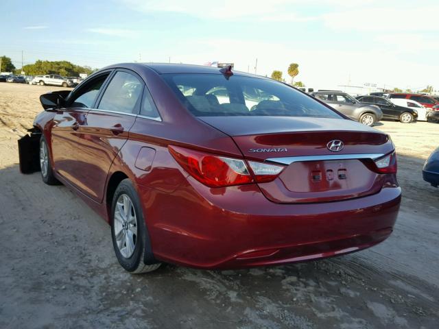 5NPEB4AC6CH318566 - 2012 HYUNDAI SONATA GLS RED photo 3