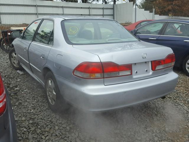 1HGCG16512A030866 - 2002 HONDA ACCORD EX SILVER photo 3