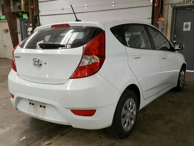 KMHCT5AE6GU284017 - 2016 HYUNDAI ACCENT SE WHITE photo 4