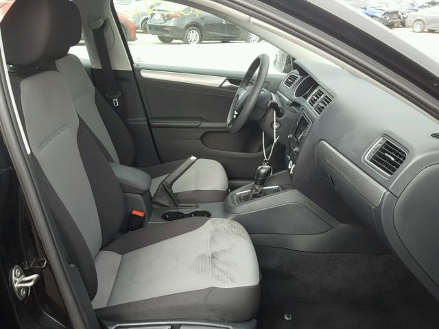 3VW2B7AJ4HM380968 - 2017 VOLKSWAGEN JETTA S Qara foto 5