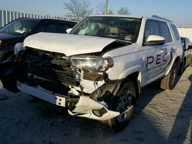 JTEBU5JR6E5166780 - 2014 TOYOTA 4RUNNER SR WHITE photo 2