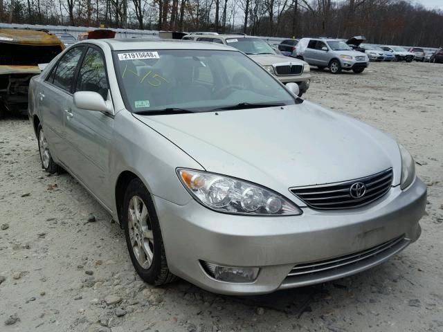 JTDBF30K260167950 - 2006 TOYOTA CAMRY LE ვერცხლისფერი ფოტო 1