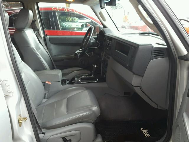 1J8HH48KX6C253934 - 2006 JEEP COMMANDER 银色 照片 5