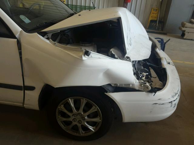 1Y1SK52852Z412475 - 2002 CHEVROLET GEO PRIZM 白色 照片 9