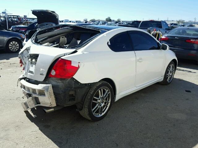 JTKDE167370153939 - 2007 TOYOTA SCION TC WHITE photo 4